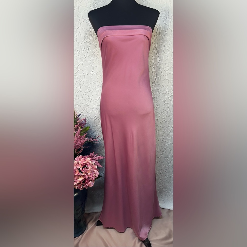 Merokeety—Pink Strapless Satin Maxi Dress (M)‼️NWOT‼️